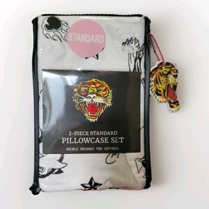NEW Ed Hardy 2 Piece Standard Pillowcase Set Tattoos Tiger Skull Black White‎